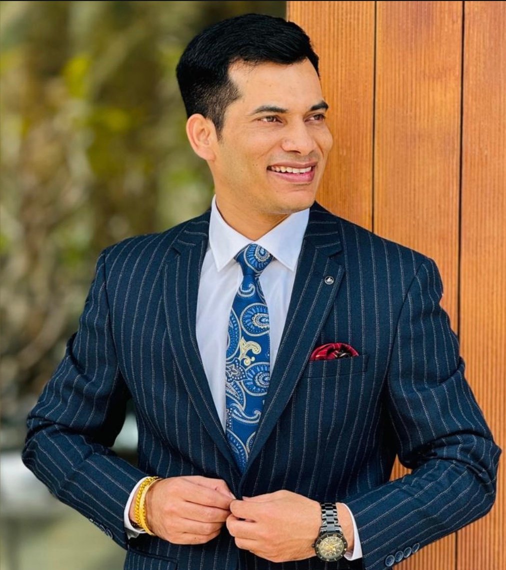 Shashish Kumar Tiwari in a formal business portrait